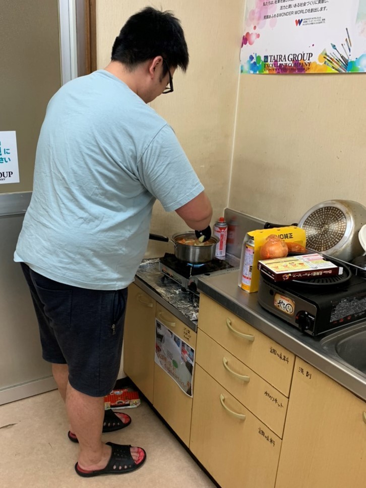 光