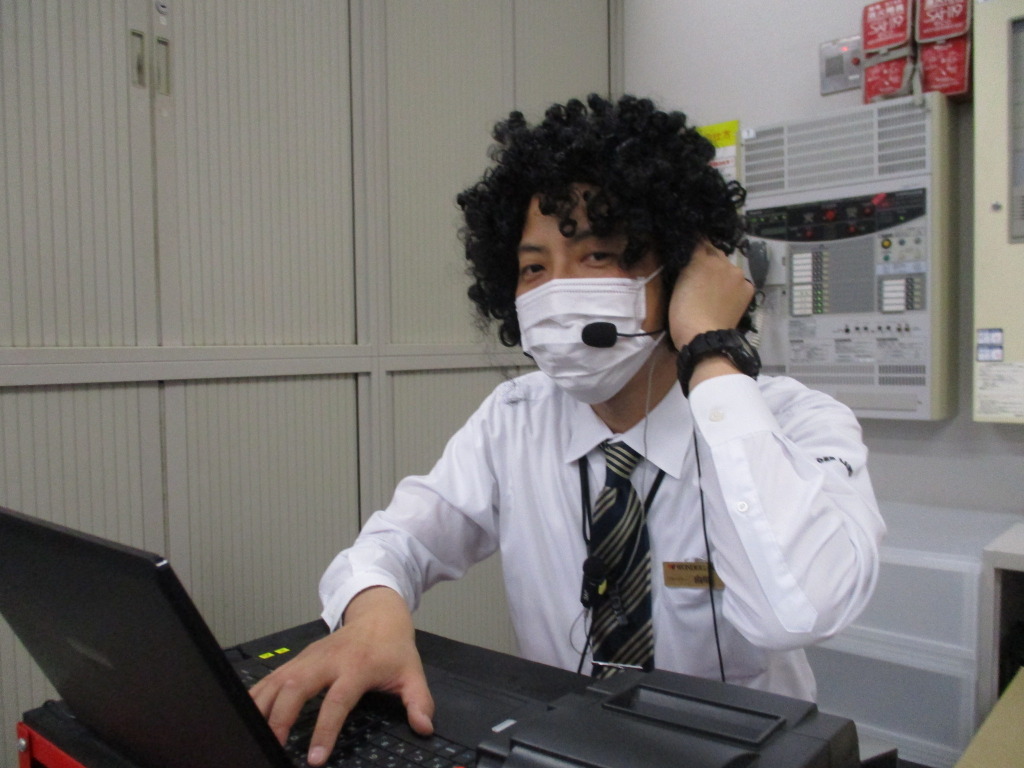 DJやましん.